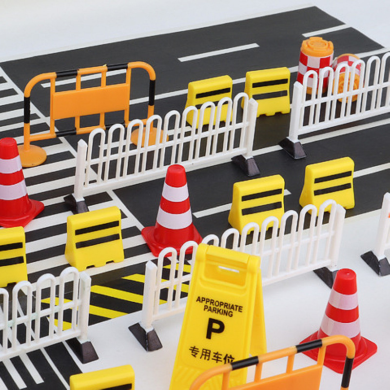 Kids Educational Device - Mini Traffic Road Signs & Roadblock
